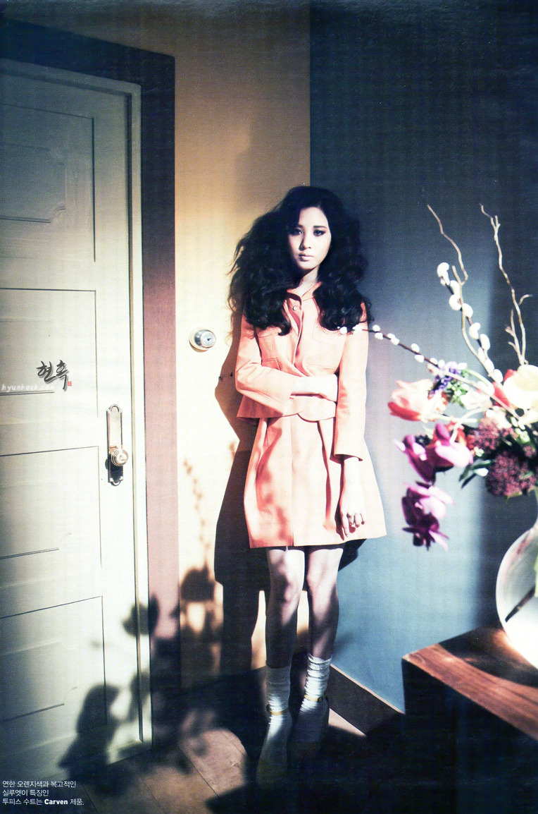 [OFFICAL/SCAN][20-02-2012] Yoona & Seohyun || W Korea Magazine March Issue 1105F44C4F4257782754E8