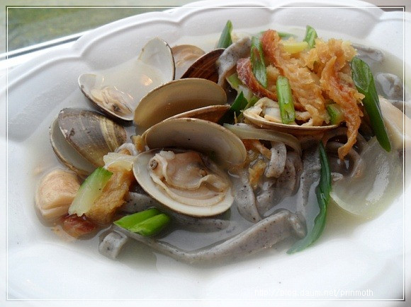 바지락칼국수 이미지