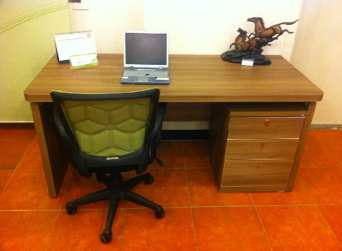 마스터 책상 브라운 시리즈