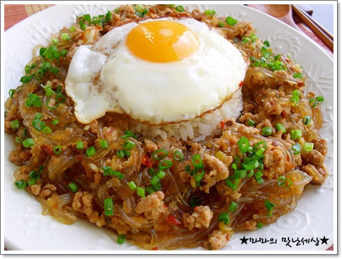 재료착해 맛도 좋은 잡채가 젤 쉬웠어요~《마파잡채밥》