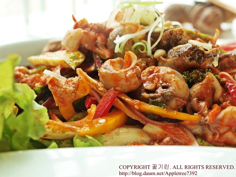 새콤, 달콤, 쫄깃한 맥주 안주~ 골뱅이 야채 무침