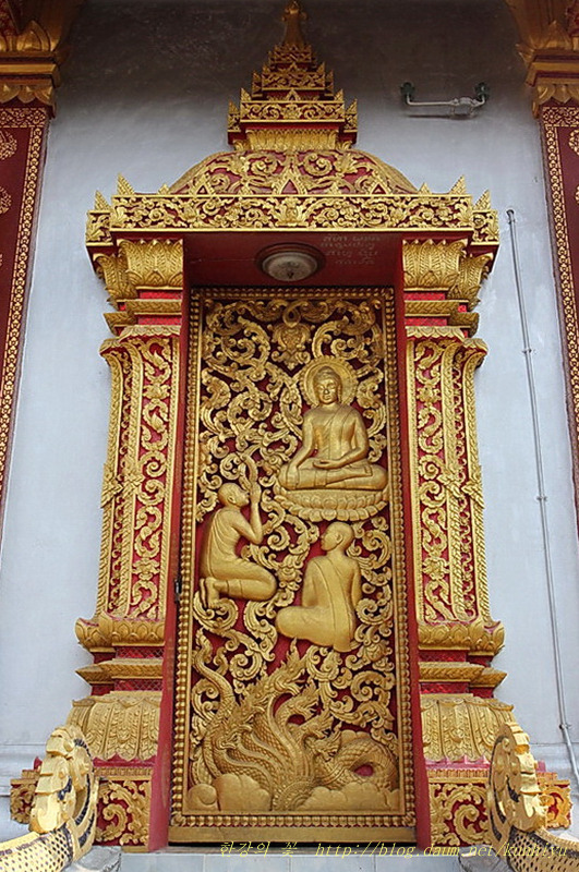 왓 농사원(Vat Nong Sikhounmuang)-2-한강의 꽃