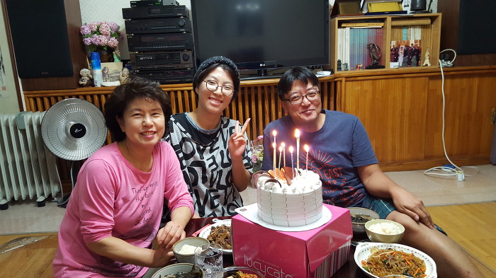 며느리 한유미 생일날은...