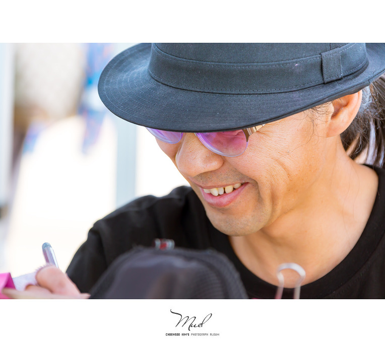   사람이 꽃보다 아름다워요...^^ 인천 국화축제장....^^