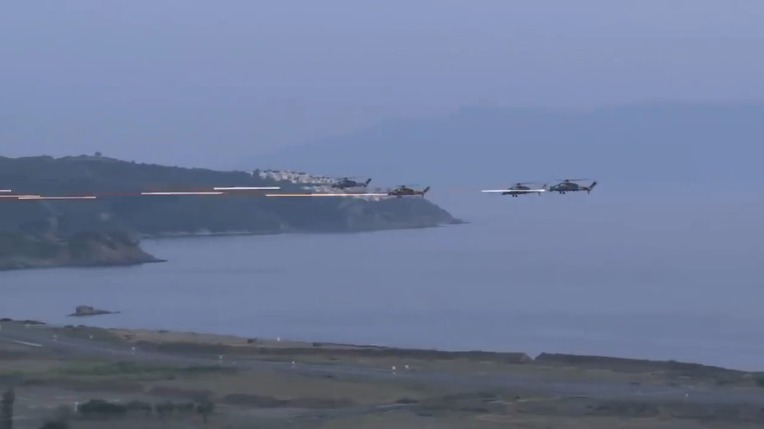 터키 육군 아구스타 A129 망구스타 헬기의 타겟 집중사격 훈련 Turkish Army Agusta T129 Mangusta ATAK Attack helicopters Massed Fire to target
