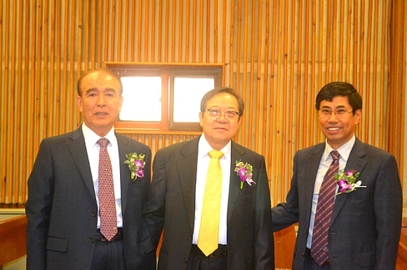 더블클릭을 하시면 이미지를 수정할 수 있습니다